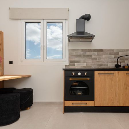 Aristotle Suites Adamantas  Bagian luar foto