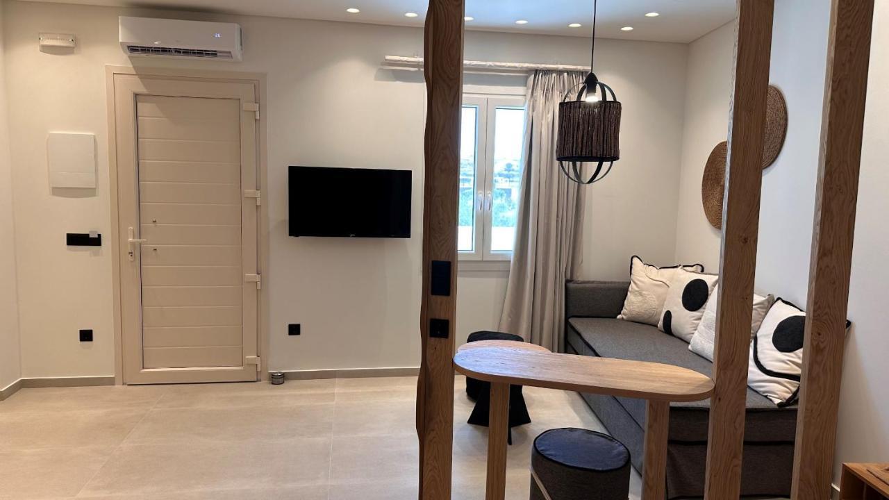 Aristotle Suites Adamantas  Bagian luar foto