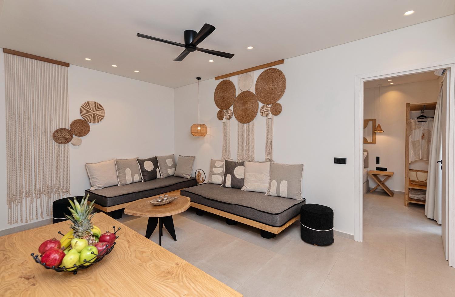Aristotle Suites Adamantas  Bagian luar foto